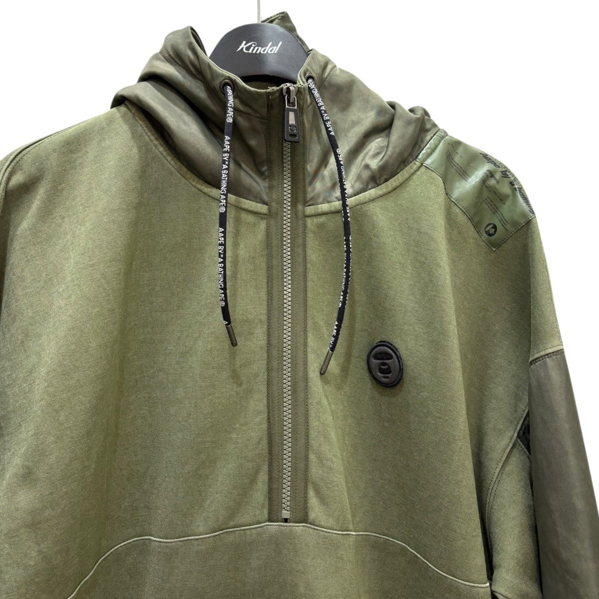A BATHING APE 古着・中古 アベイシングエイプのハーフジッププルオーバーパーカ HOODIE SWEATER AAPSWM3816XXJです。