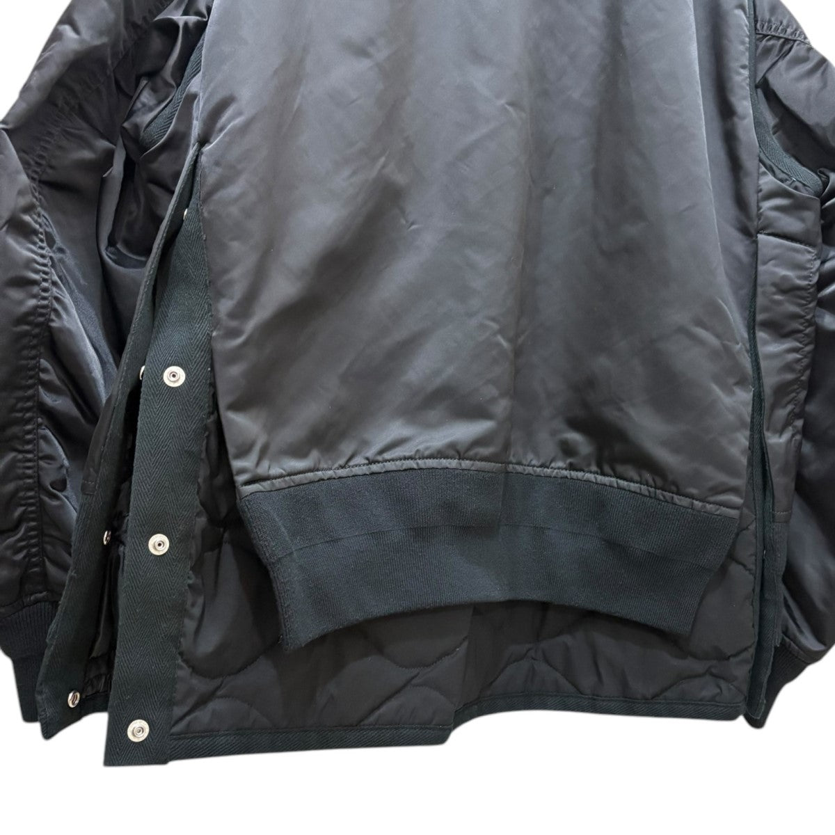 sacai 古着・中古 サカイのナイロンツイルミックスブルゾン Nylon Twill Mix Blouson 22-02824Mです。