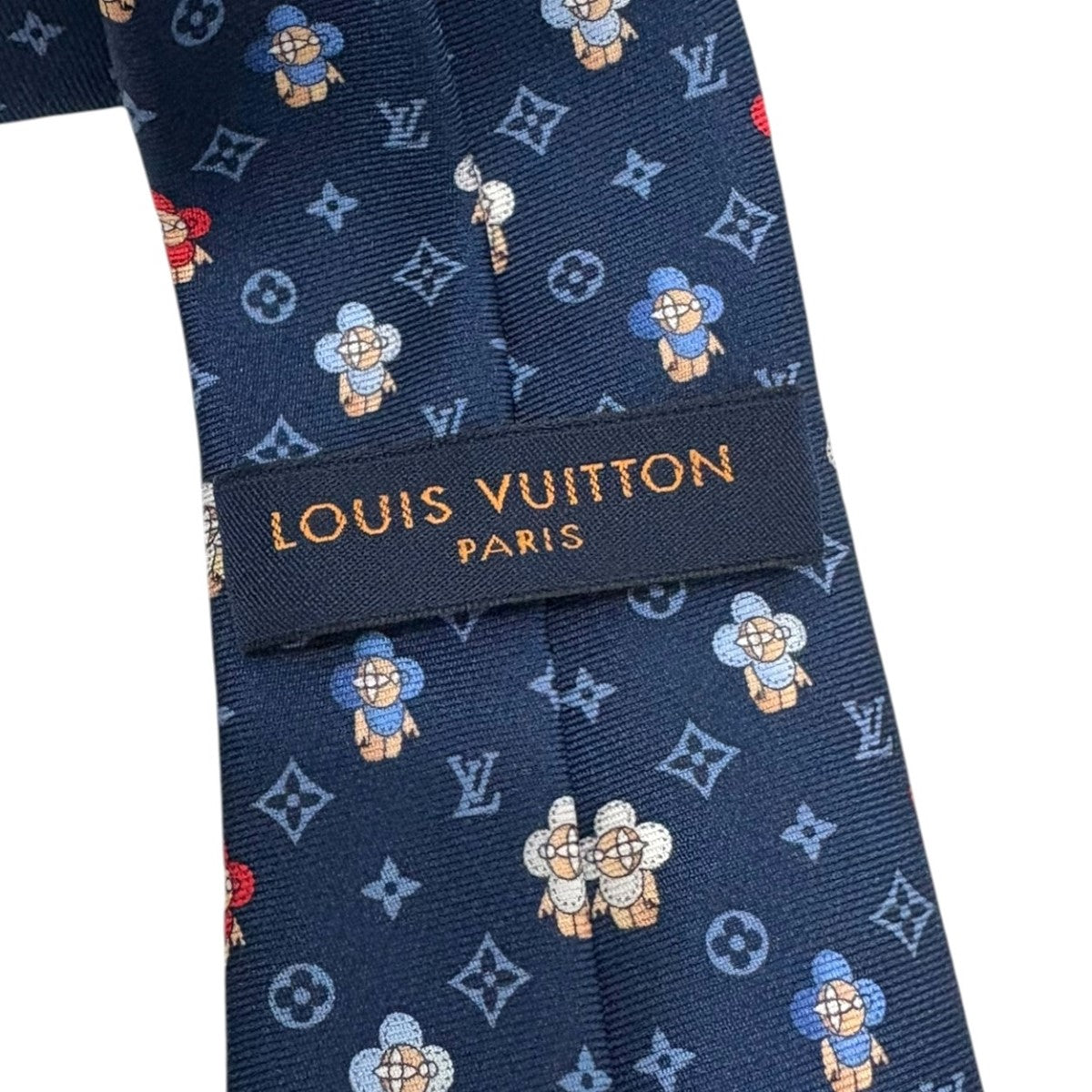 LOUIS VUITTON 古着・中古 ルイヴィトンのラヴァット ソー ヴィヴィエンヌ MR0261 ネクタイ M76322です。