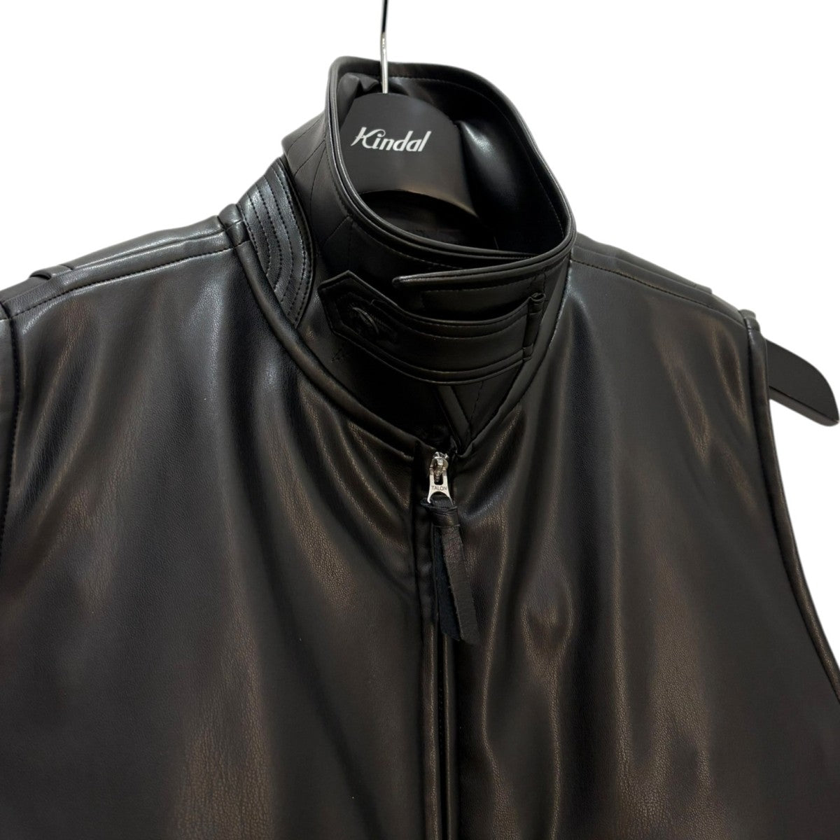 HYKE 2024AW FAUX-LEATHER VEST 17460 フェイクレザーベスト 古着・中古-4枚目のアイテム画像