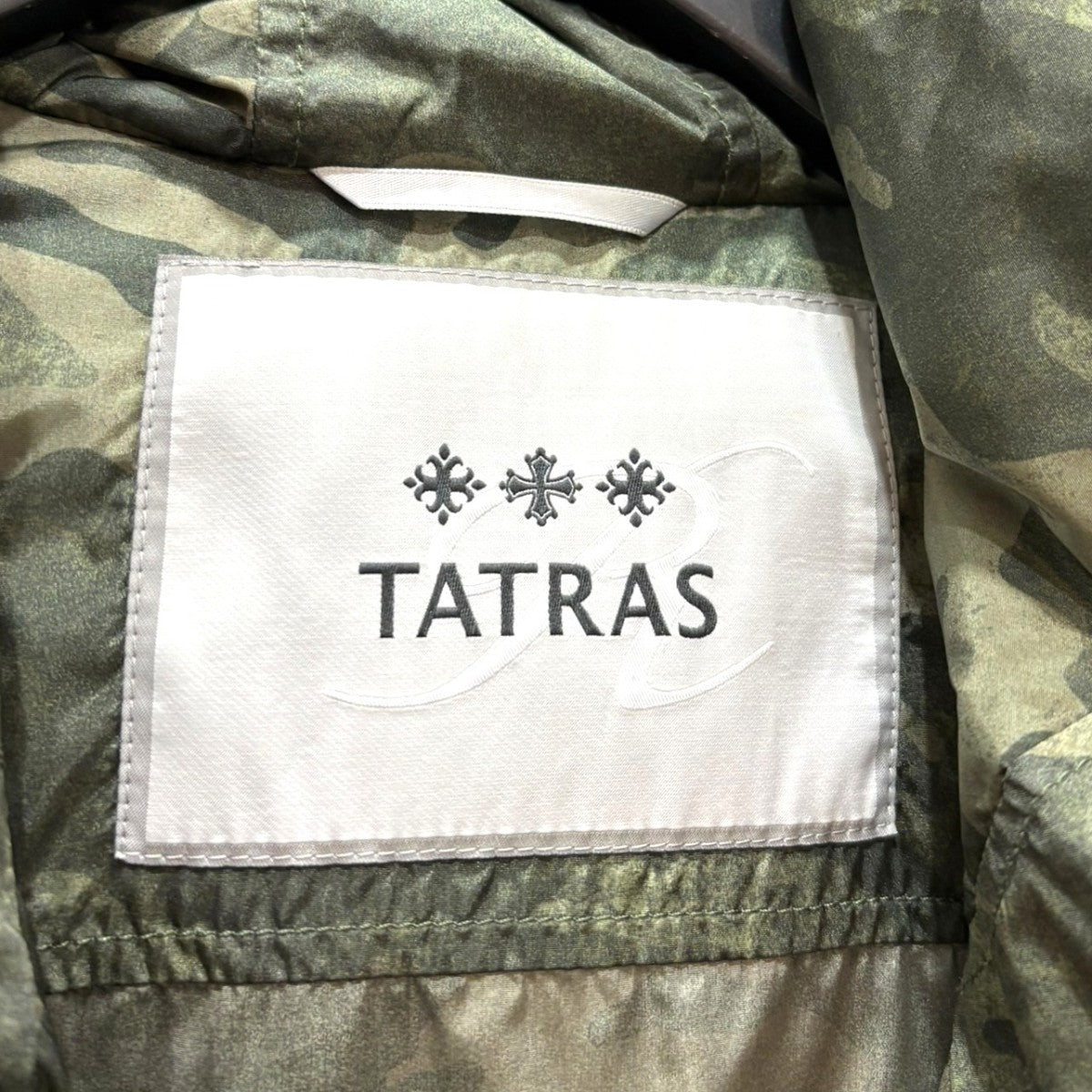 TATRAS(タトラス) カモフラージュ柄ナイロンジャケットLTA15S4458 TATRAS(タトラス) カモフラージュ柄ナイロンジャケットLTA15S4458