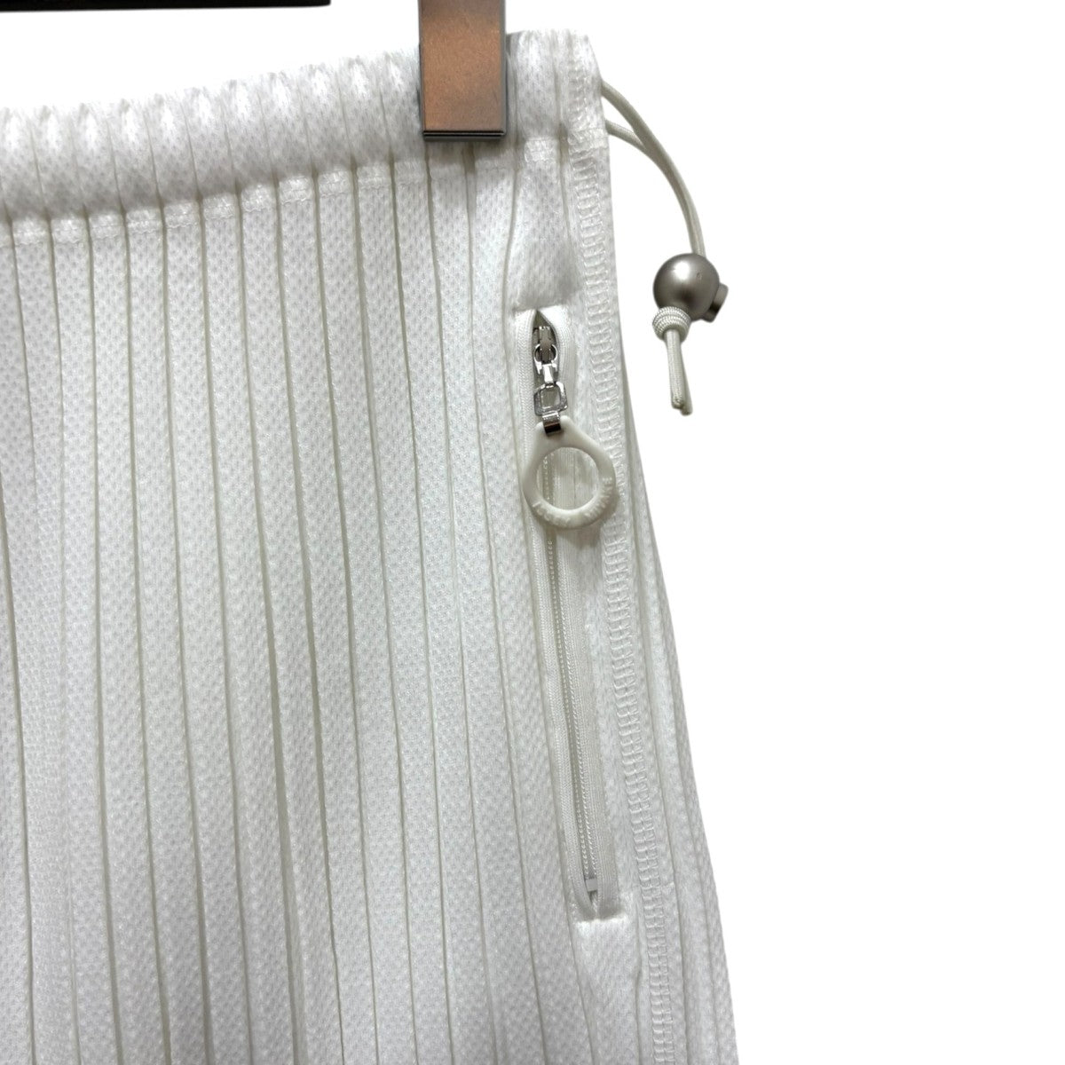 ⭐︎おこげアルパカ ！！！ ★美品★ISSEY MIYAKE プリーツ ISSEY MIYAKE - イッセイミヤケ プリーツ シルク混 カットソー