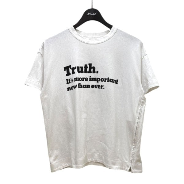 sacai(サカイ) NEW YORK TIMES Truth TEE18-04000 18-04000 ホワイト