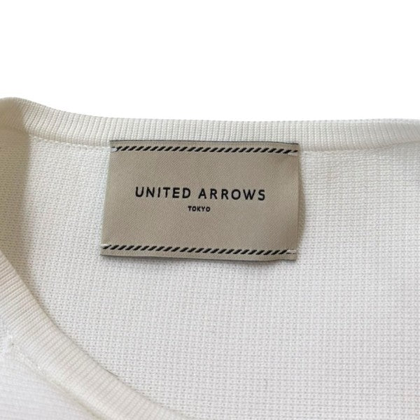 ユナイテッドアローズ　ホワイトフリルノースリーブベスト UNITED ARROWS(ユナイテッドアローズ) P フリル ニットベスト