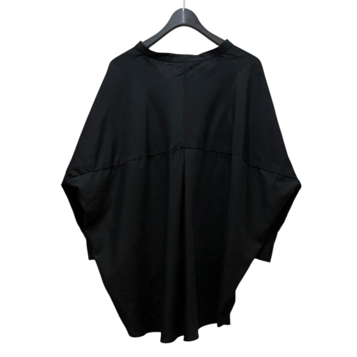 Vネックブラウス　VNBlouse