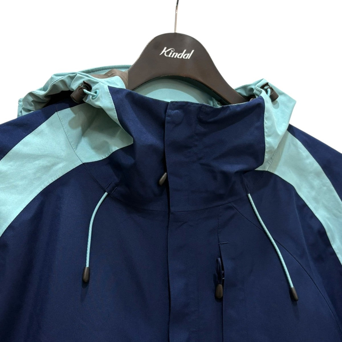 Supreme ネイビー　ジャケット　Lサイズ Supreme（ナイロンジャケット ・ ブルー・ネイビー/青色系）の