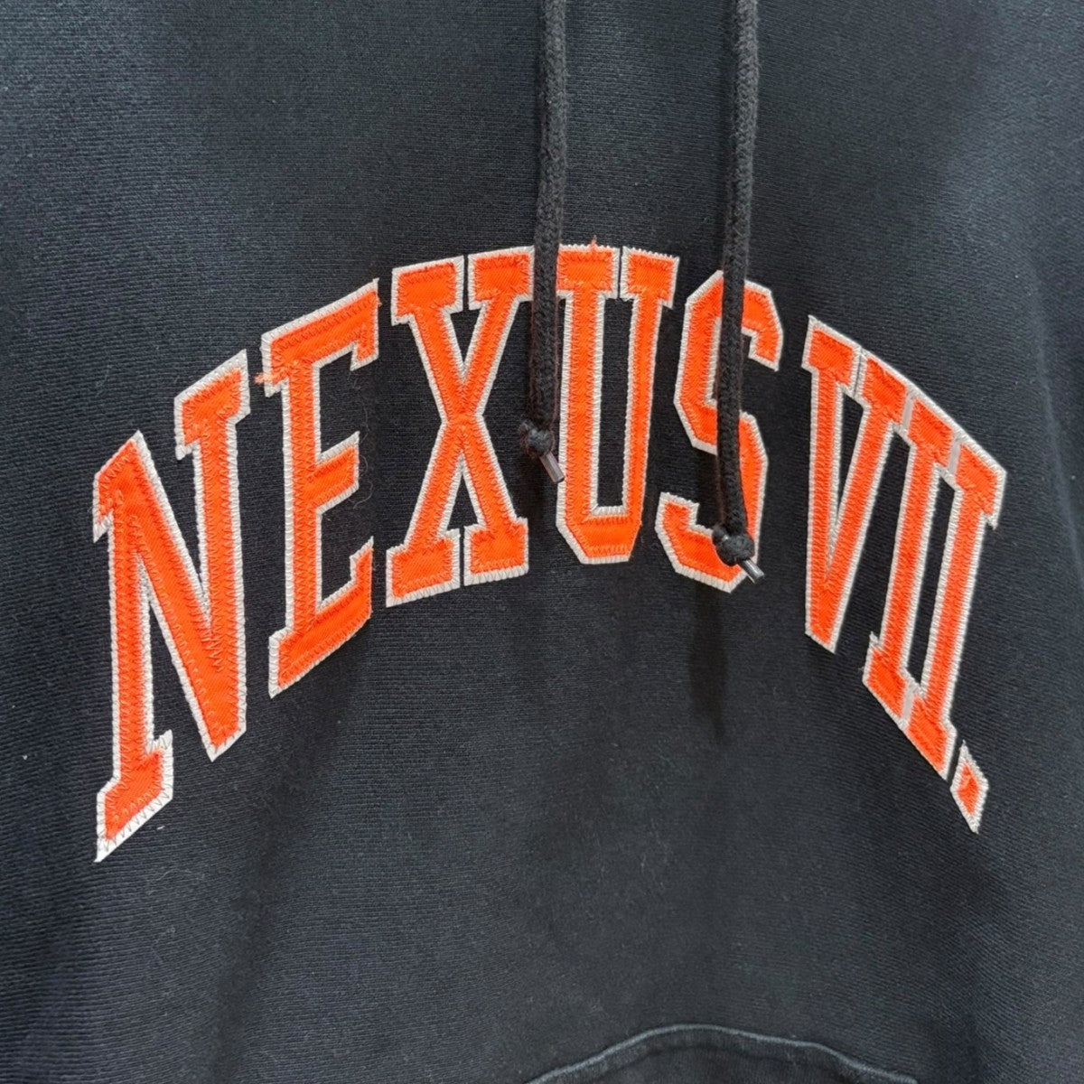 NEXUSVII ロゴプルオーバーパーカMLA-KTC-COA 古着・中古-3枚目のアイテム画像