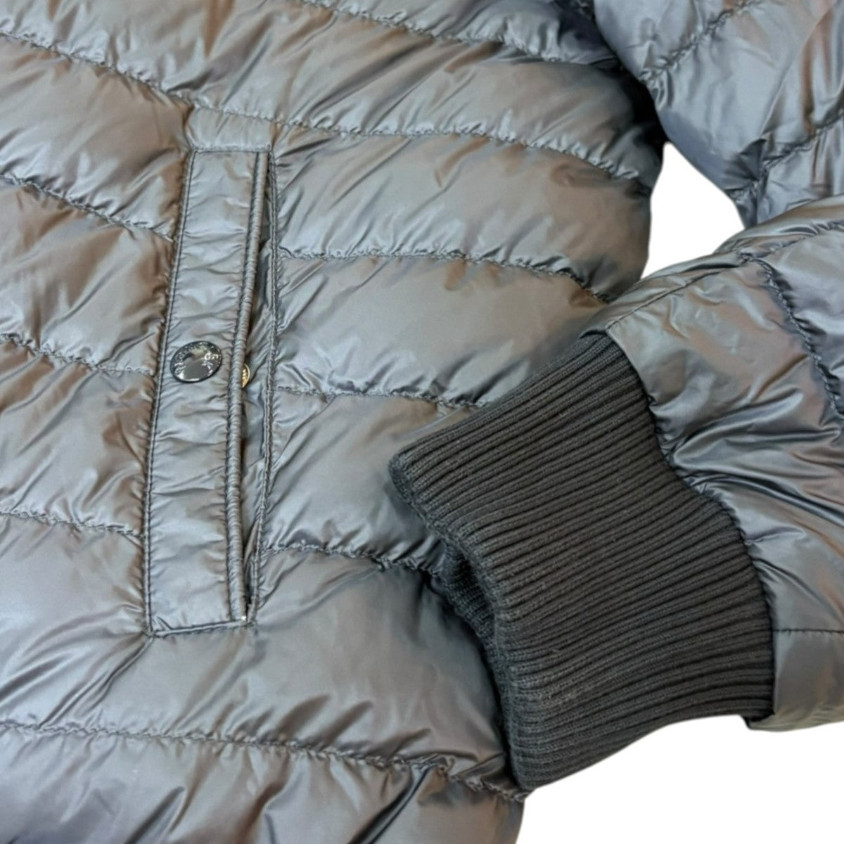 MONCLER×Disney ロジャーラビット リバーシブルダウンジャケット 古着・中古-6枚目のアイテム画像