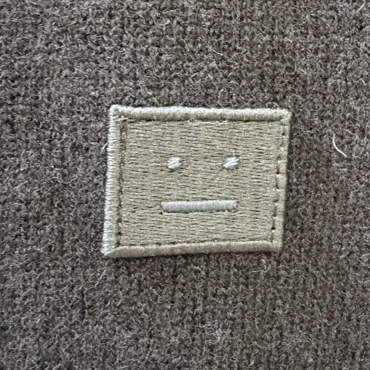 ACNE STUDIOS ワンポイントクルーネックカーデ 古着・中古-3枚目のアイテム画像