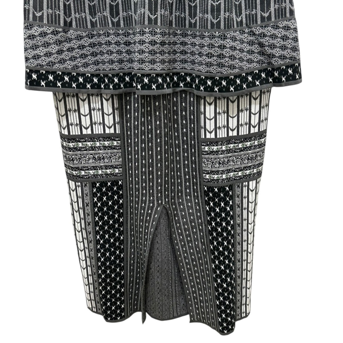 mame kurogouchi Geometric Pattern Knitted DressMM25SS-KN085 古着・中古-5枚目のアイテム画像