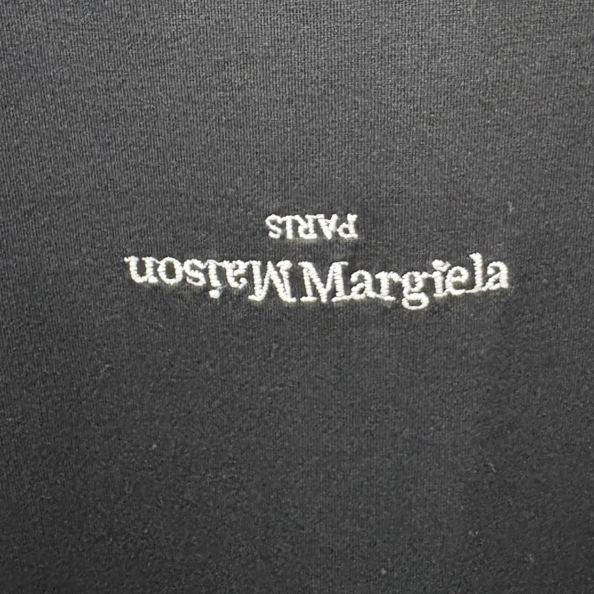 ディストーテッド ロゴ TシャツS30GC0701 S22816