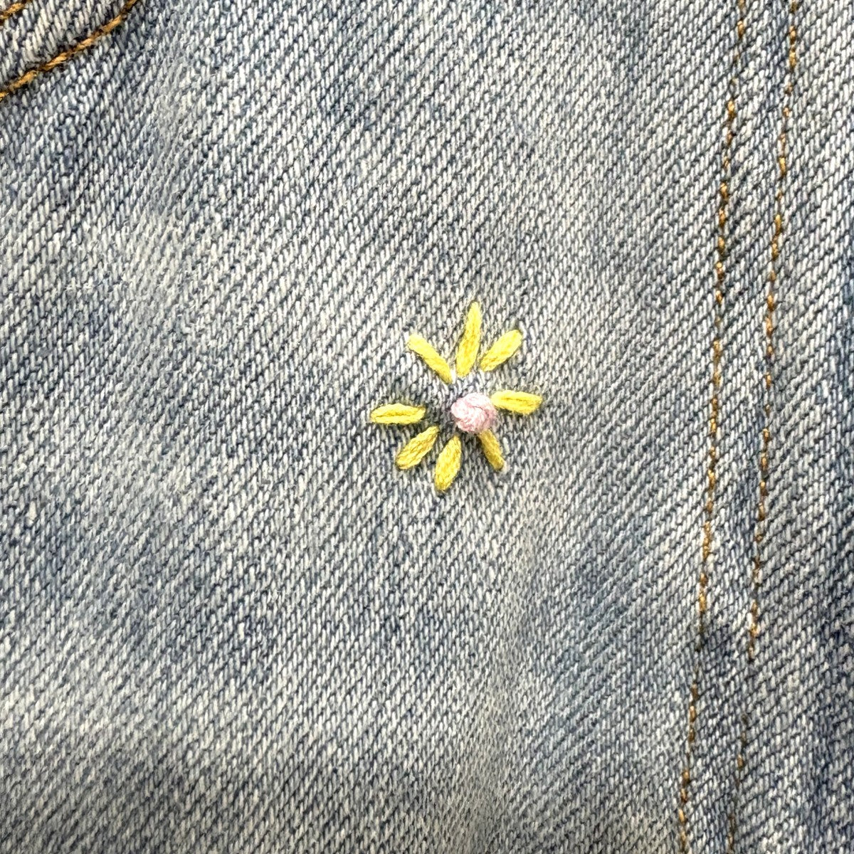 フラワー刺繍デニム パンツ