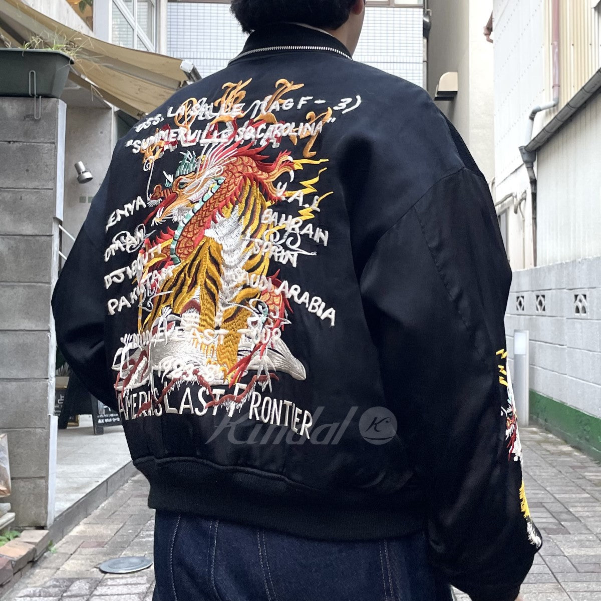 doublet(ダブレット) 17AW Chaos Embroidery Souvenir Jacket 