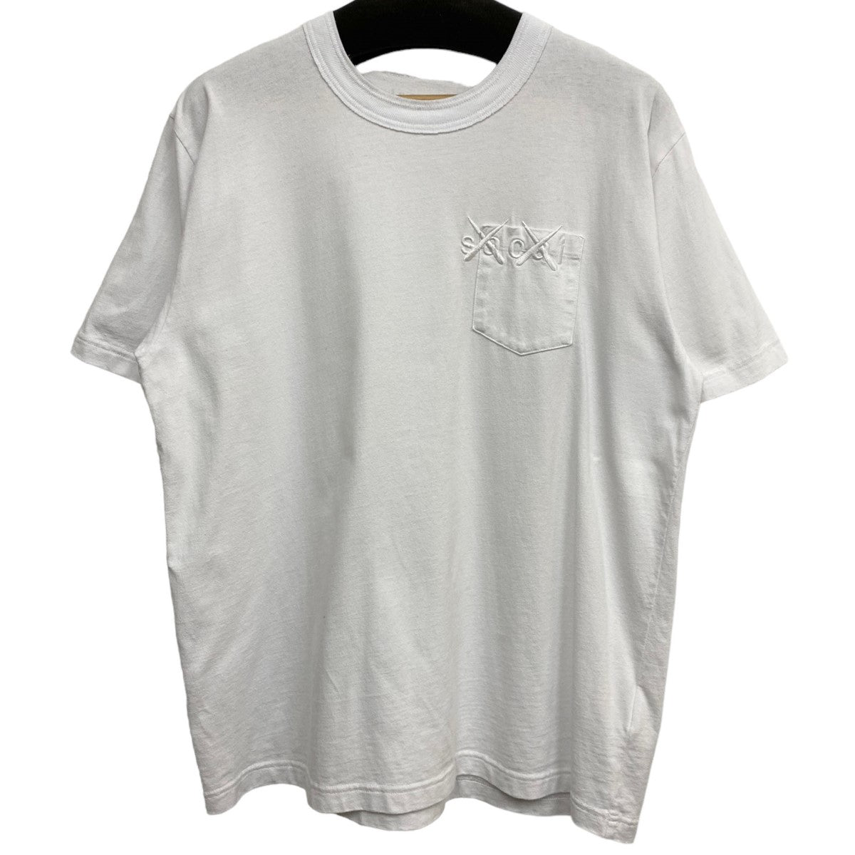 sacai×KAWS 21SSEmbroidery T-Shirtロゴ刺繍Tシャツ 古着・中古-1枚目のアイテム画像