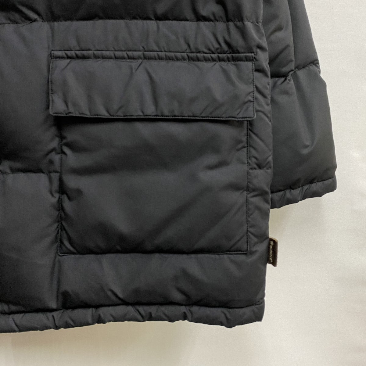 MONCLER 茶タグ廃番PARISパリボリュームダウンジャケット 古着・中古-4枚目のアイテム画像