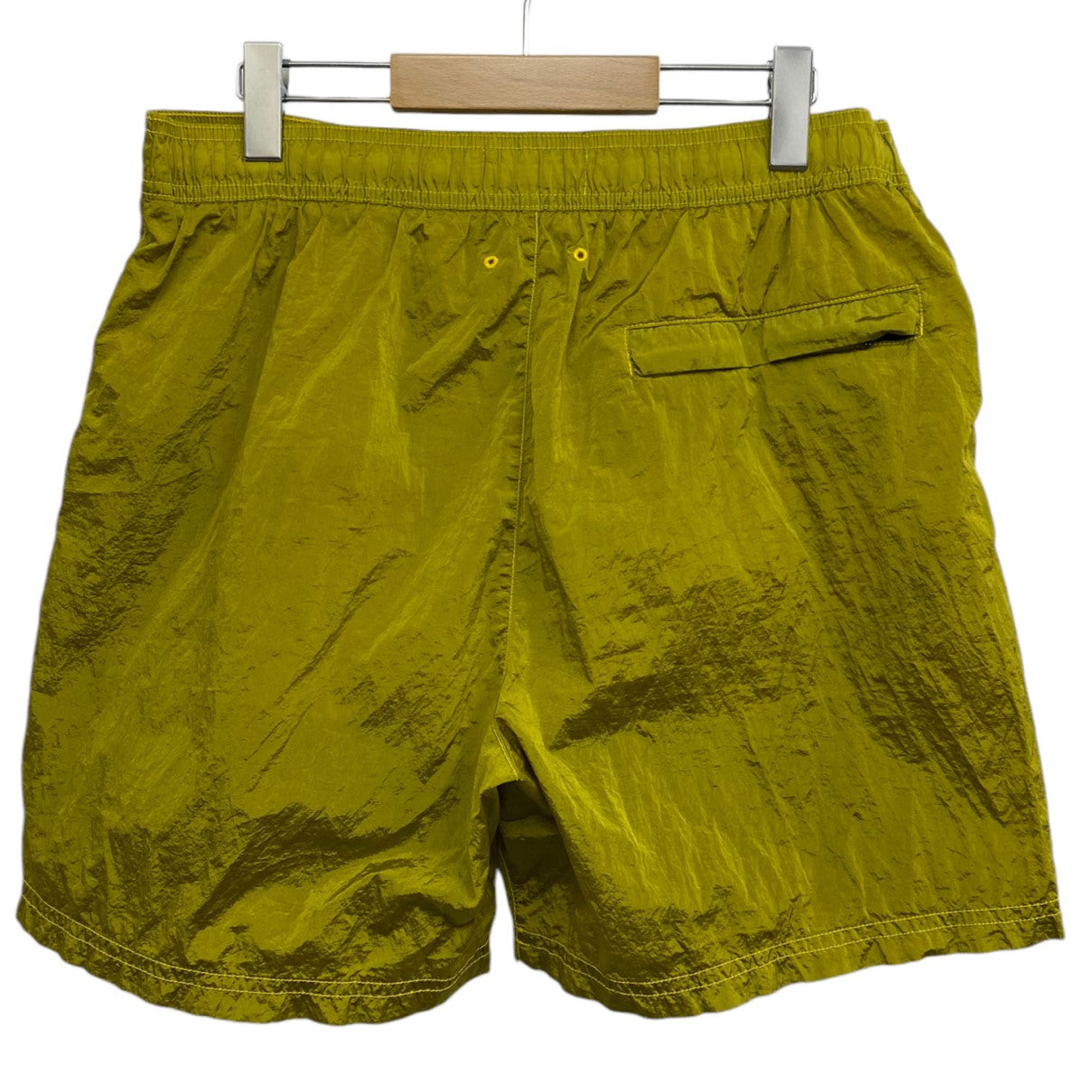 STONE ISLAND(ストーンアイランド) 23SSNylon Metal Swim Shortナイロンメタルスイムショーツハーフパンツ ゴールド  サイズ L(96cm)｜【公式】カインドオルオンライン ブランド古着・中古通販【kindal】