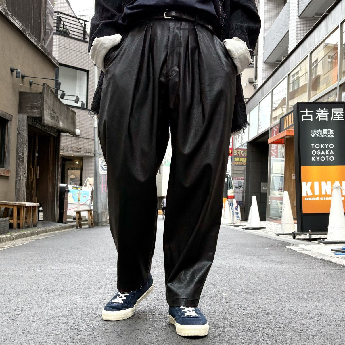 Ex Wide Tapered Trousers Leatherフェイクレザーワイドタックテーパードパンツ