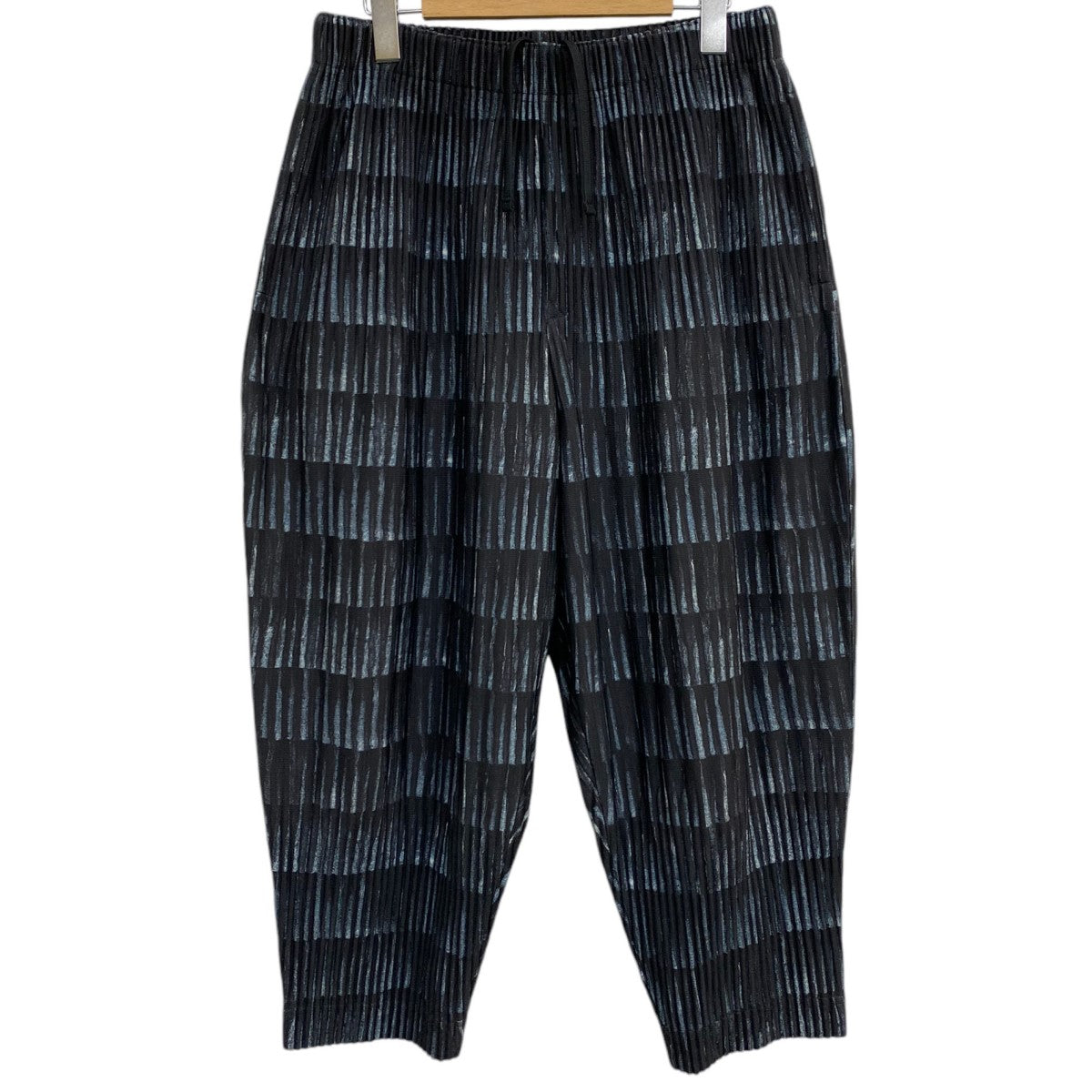 HOMME PLISSE ISSEY MIYAKE HP73JF211 PLEATS TAPERED PANTS総柄プリーツテーパードパンツ 古着・中古-1枚目のアイテム画像