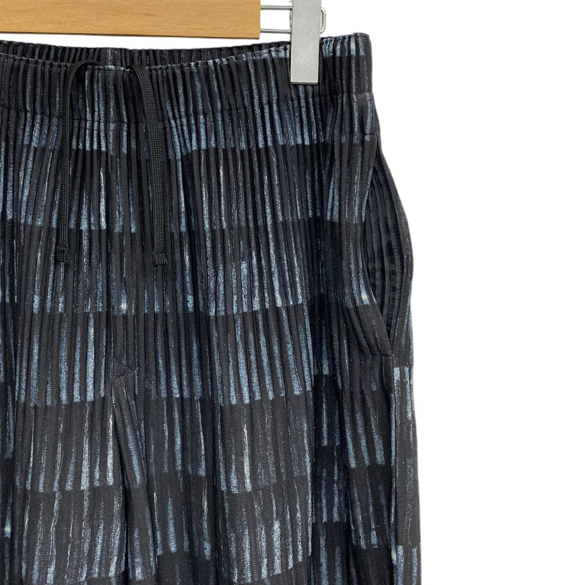 HOMME PLISSE ISSEY MIYAKE HP73JF211 PLEATS TAPERED PANTS総柄プリーツテーパードパンツ 古着・中古-4枚目のアイテム画像