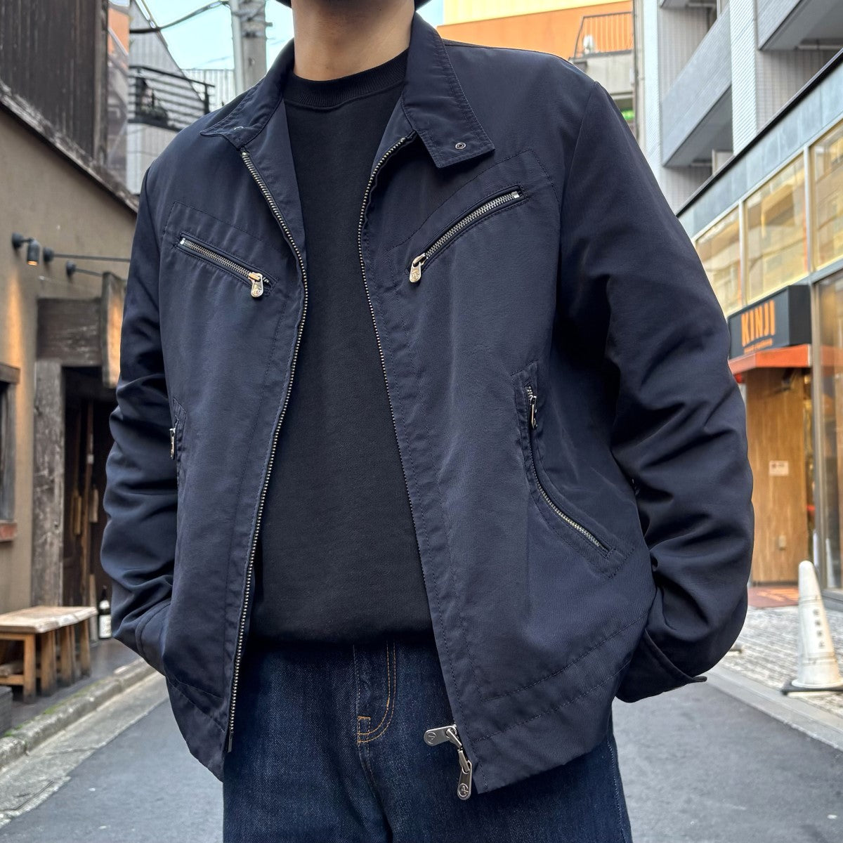 ARMANI COLLEZIONI(アルマーニコレツィオーニ) Swing Top Nylon Zip／Light  Jacketスウィングトップナイロンライトジャケット ネイビー サイズ 50｜【公式】カインドオルオンライン ブランド古着・中古通販【kindal】