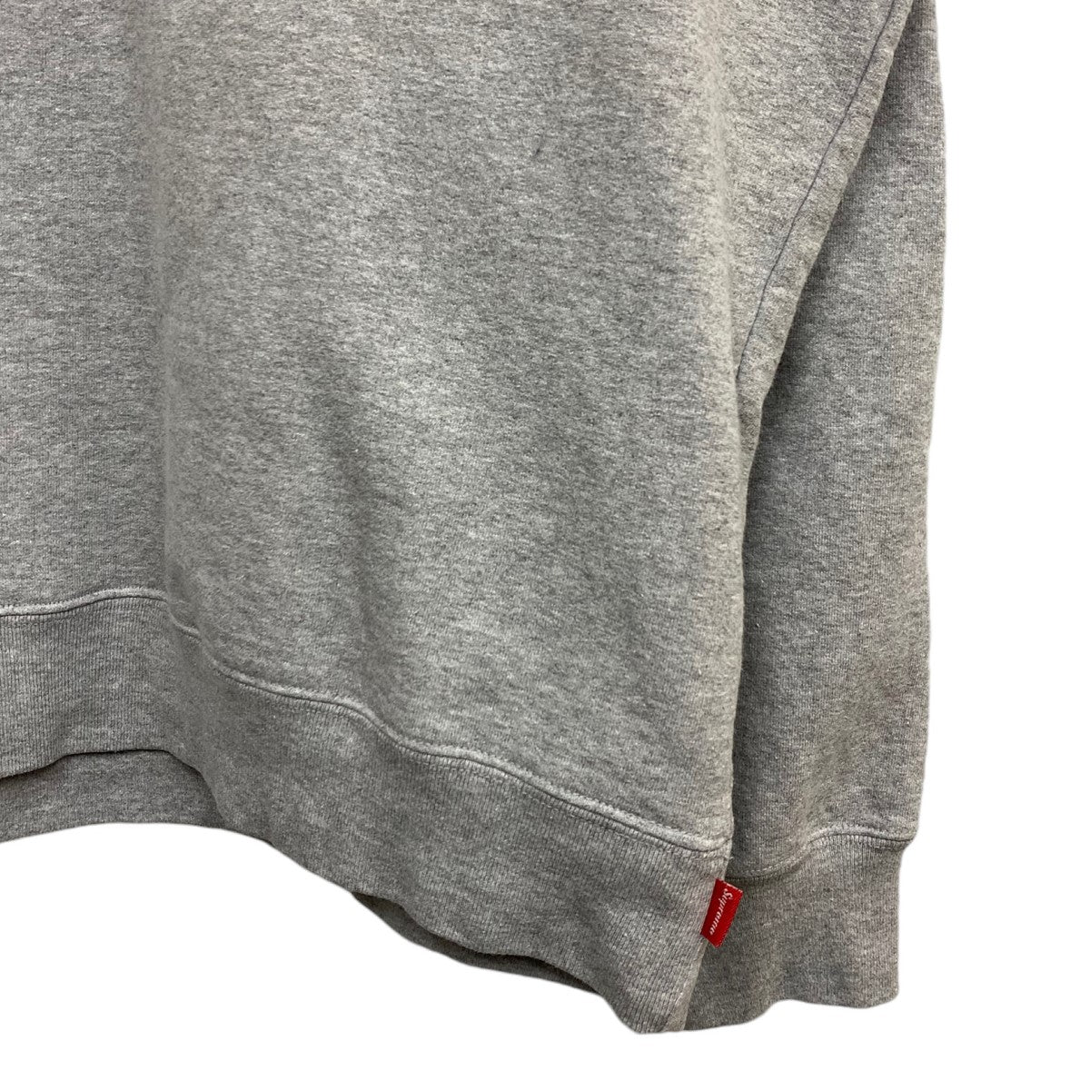 シュプリームの23SS Small Box Crewneckスモールボックスロゴスウェットです。 Supreme 古着・中古 トップス アイテム