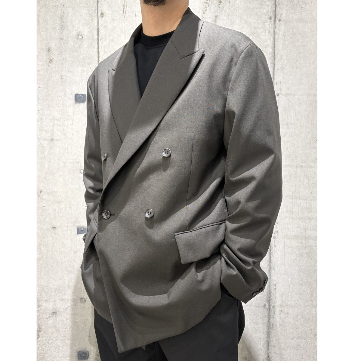 STANDARD JOURNAL by KISHITA Coat is-ness