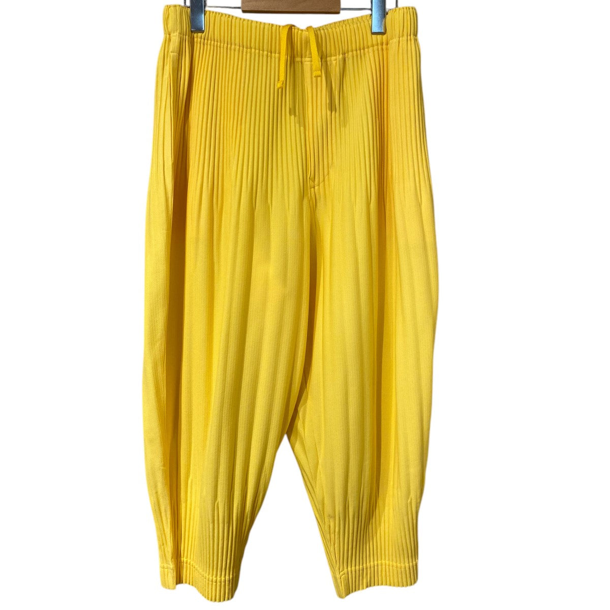 HOMME PLISSÉ ISSEY MIYAKE テーパードプリーツパンツ Homme Plissé Issey Miyake（オム プリッセ イッセイ ミヤケ
