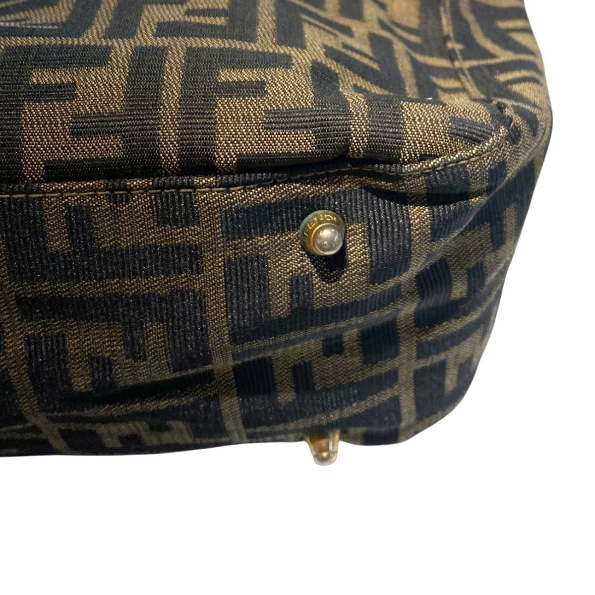 美品 フェンディ FENDI ズッカ柄 ぬいぐるみ 50個限定 インテリア 美品 フェンディ FENDI ズッカ柄 ぬいぐるみ 50個限定 インテリア