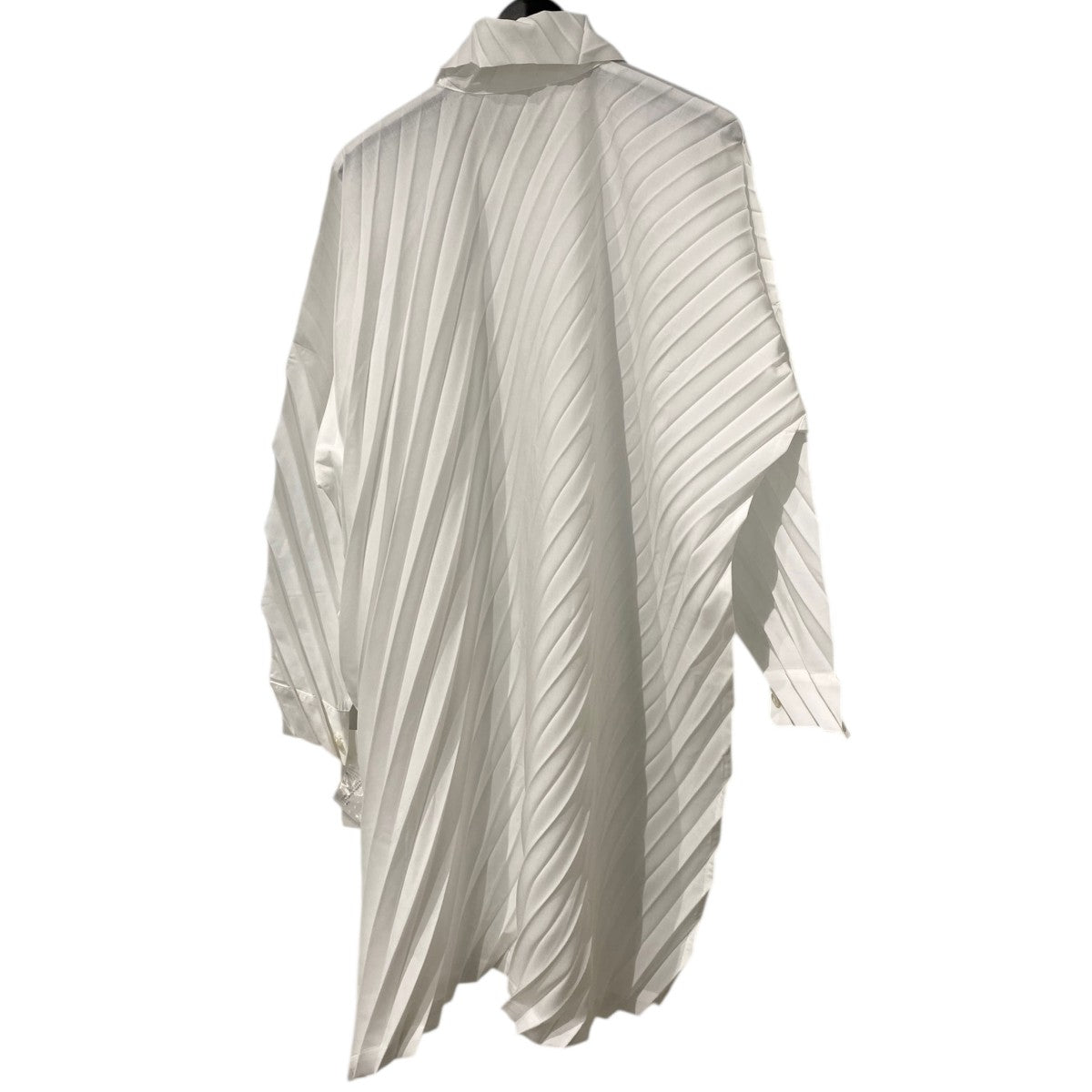 me ISSEY MIYAKE(ミーイッセイミヤケ) 25SSANGLE PLEATS SHIRT