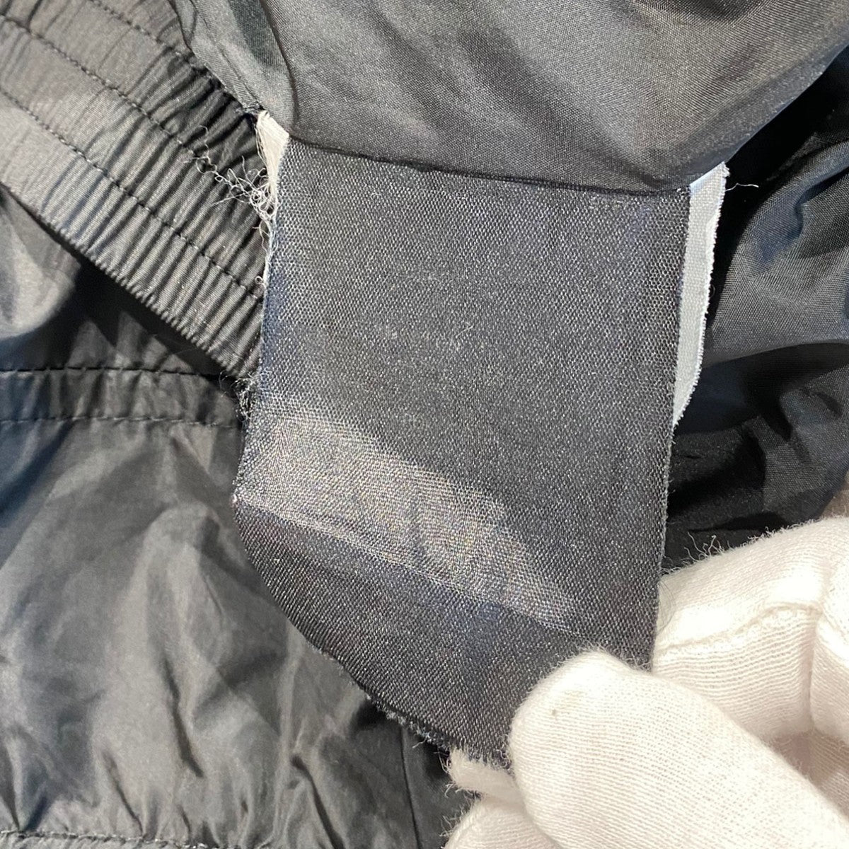 PRADA プラダスポーツ　ナイロンジャケットベージュ PRADA SPORTS(プラダスポーツ) ナイロン中綿ZIPジャケット ベージュ