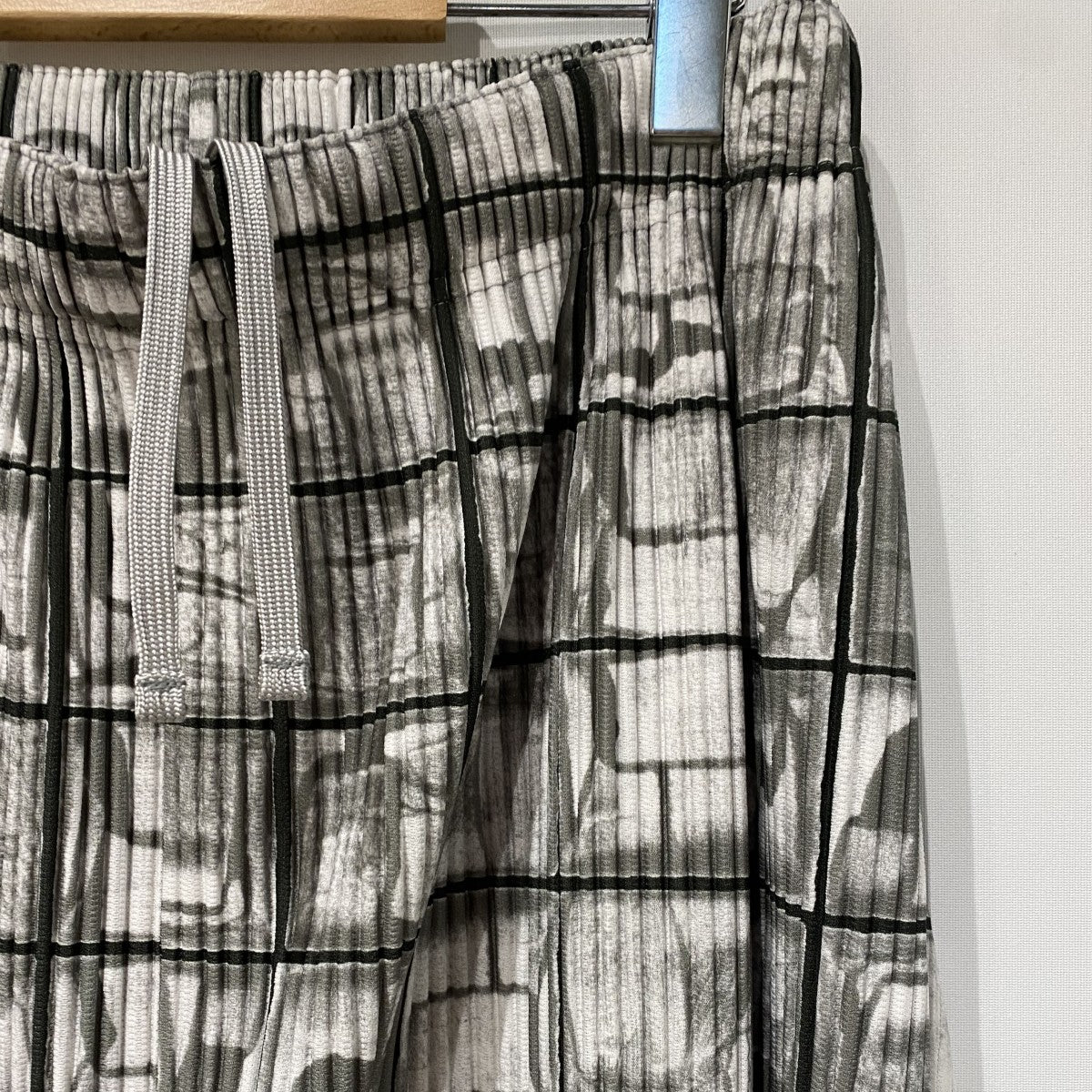 HOMME PLISSE ISSEY MIYAKE 17SS総柄／PLEATS／SAROUELプリーツサルエルイージーパンツ 古着・中古-4枚目のアイテム画像