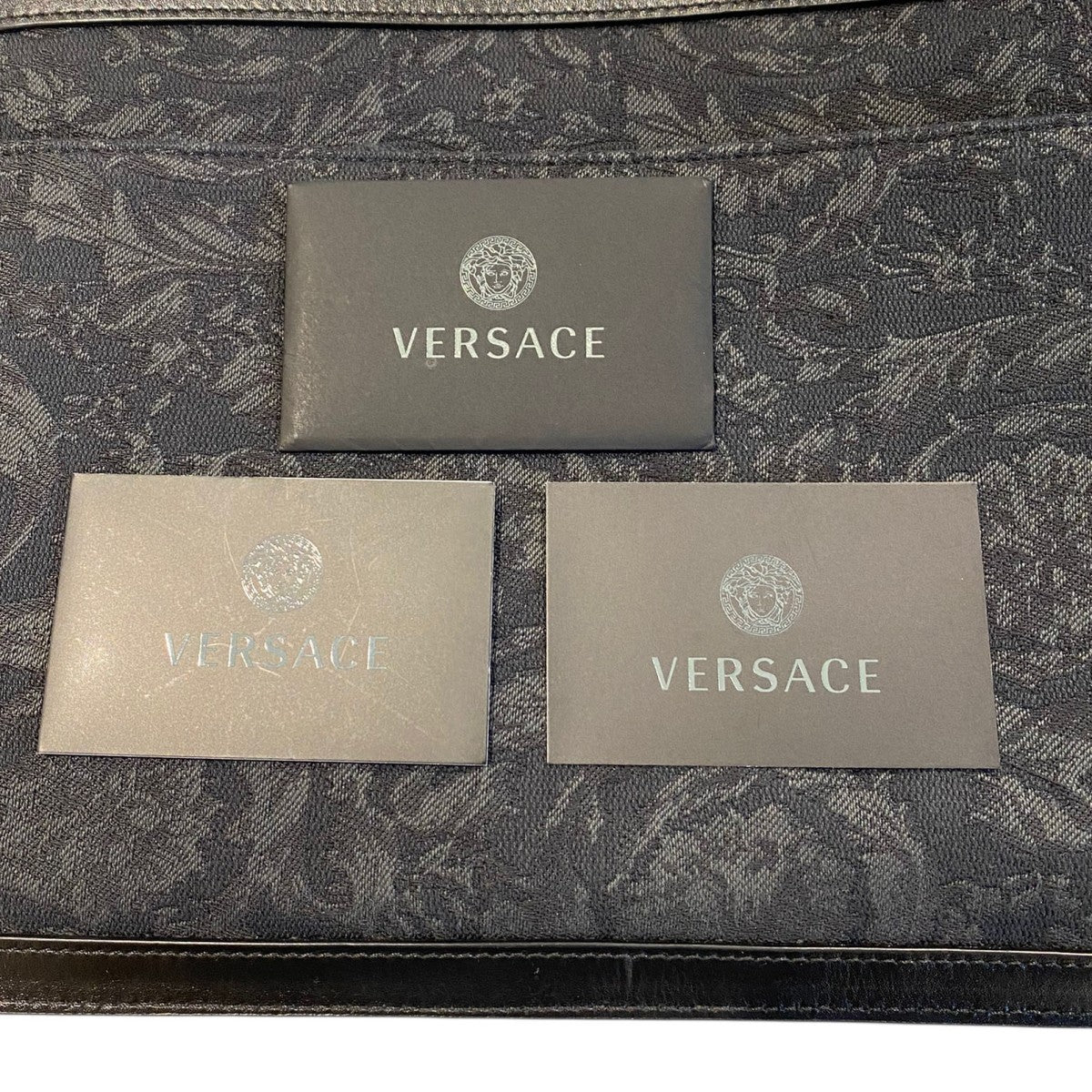★ヴェルサーチVersace★バロッコ★レザークラッチバッグ VERSACE(ヴェルサーチ) バロッコジャガードポーチストラップ付