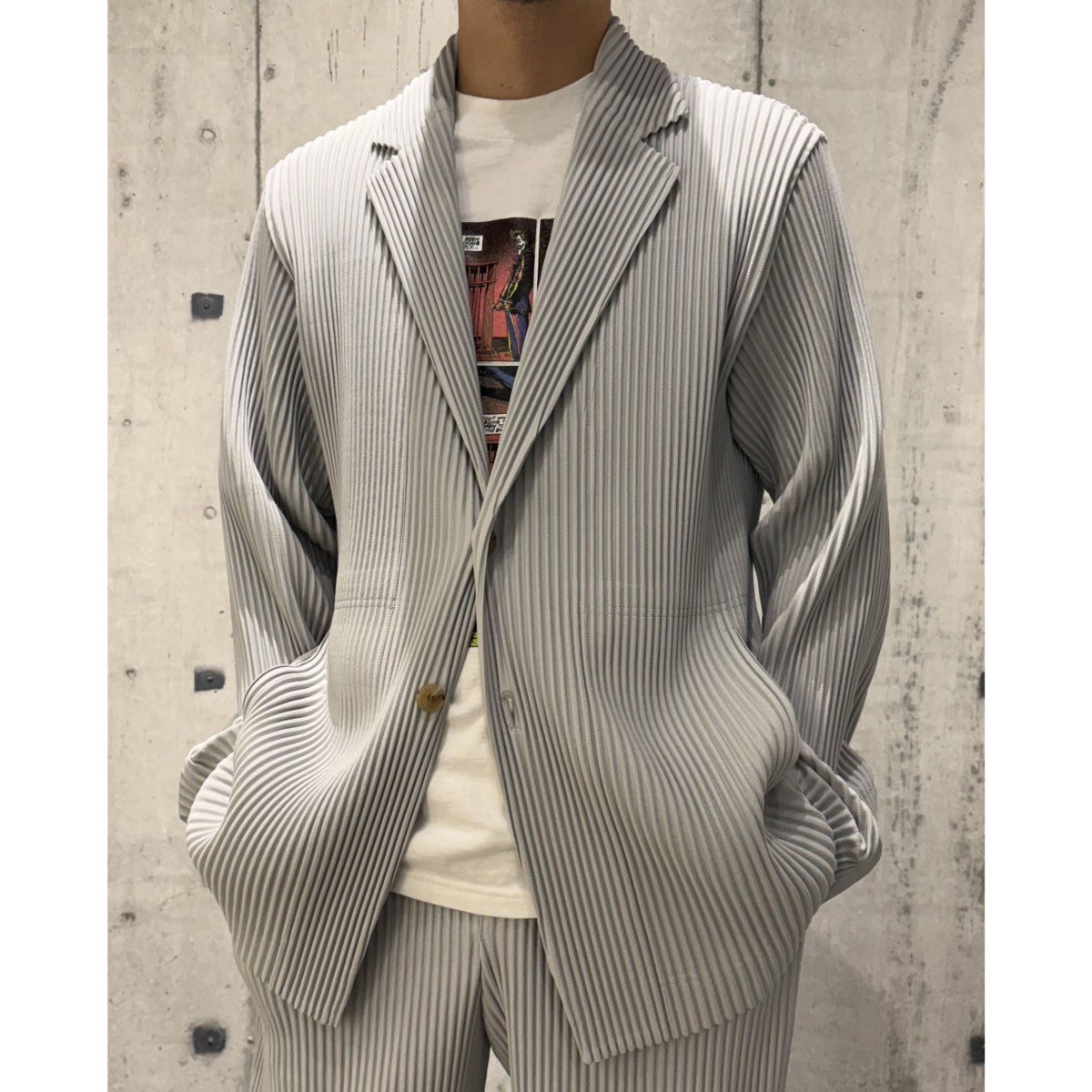 未使用 HOMME PLISSE BASICS ブルゾン グレー イッセイミヤケ HOMME PLISSE ISSEY MIYAKE(イッセイミヤケオムプリッセ) BASIC