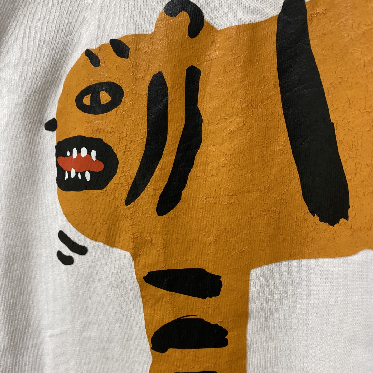春節に TWG限定品タイガーヒルティー Onitsuka Tiger(オニツカタイガー) OVERSIZED GRAPHIC TEE 2枚