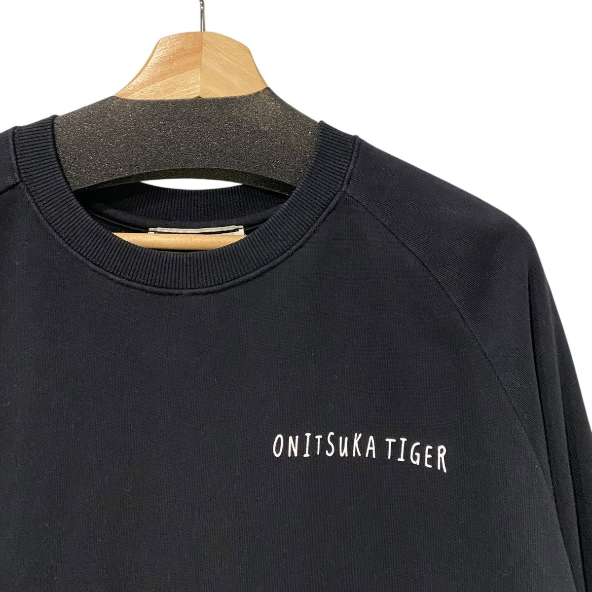 美品　オニツカタイガー スウェット ブラック 虎刺繍　バックロゴ べトジャン 古着】オニツカタイガー スウェット ブラック 虎刺繍 バックロゴ