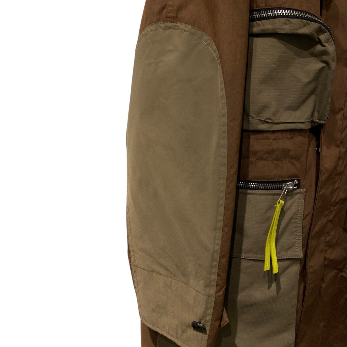 J．W．ANDERSON 22SSLong Utility Parkaロゴレザーパッチミリタリーコート 古着・中古-7枚目のアイテム画像