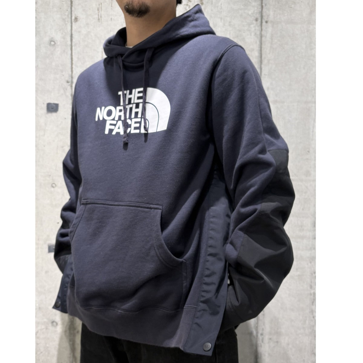 sacai×THE NORTH FACE 17AWHOODIEサイドファスナードッキングロゴパーカーフーディ 古着・中古-2枚目のアイテム画像
