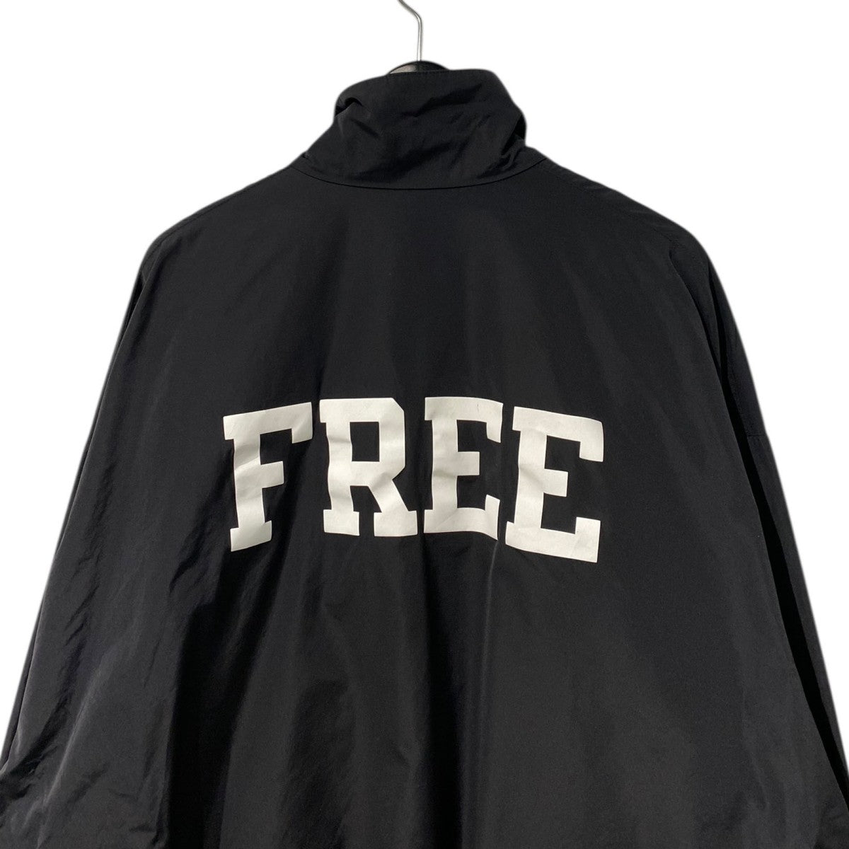 ロゴなし　バレンシアガ　ジャケット BALENCIAGA(バレンシアガ) WARDROBE FREE Back Print Nylon Jacket