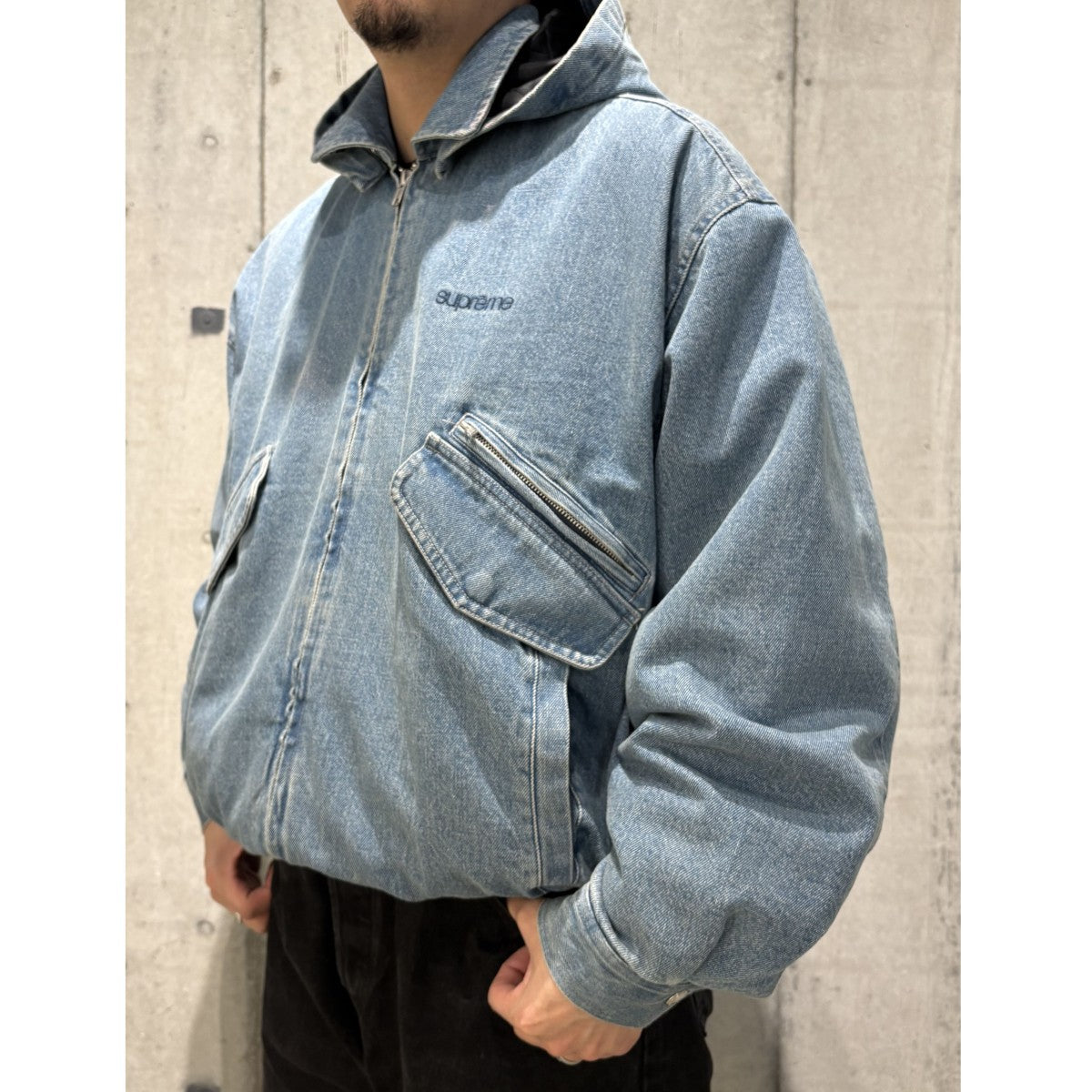 Supreme 25FWHooded Utility Jacket Denimフード取り外し可能USED加工クラシックロゴデニムジャケット 古着・中古-2枚目のアイテム画像