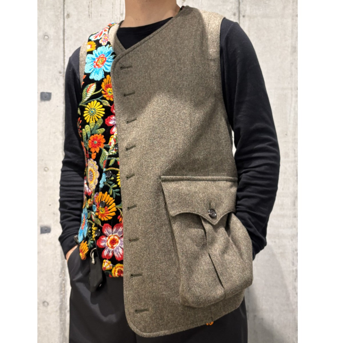 COMME des GARCONS HOMME PLUS 25AW花柄刺繍×ウールドッキング巻きベストPP-V003 古着・中古-2枚目のアイテム画像