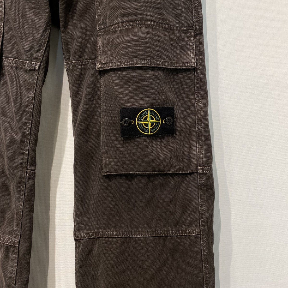 STONE ISLAND 24AWPanama Cotton Old Effect Cargo PantsパナマコットンVintageヴィンテージガーメントダイ加工ワイドカーゴパンツ811530601 古着・中古-4枚目のアイテム画像