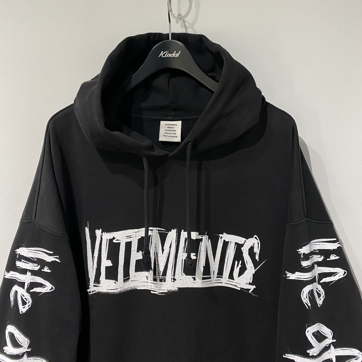 VETEMENTS 21AWWorld Tour Logo HoodieオーバーサイズワールドツアープリントフーディパーカーUA52TR910W 古着・中古-7枚目のアイテム画像