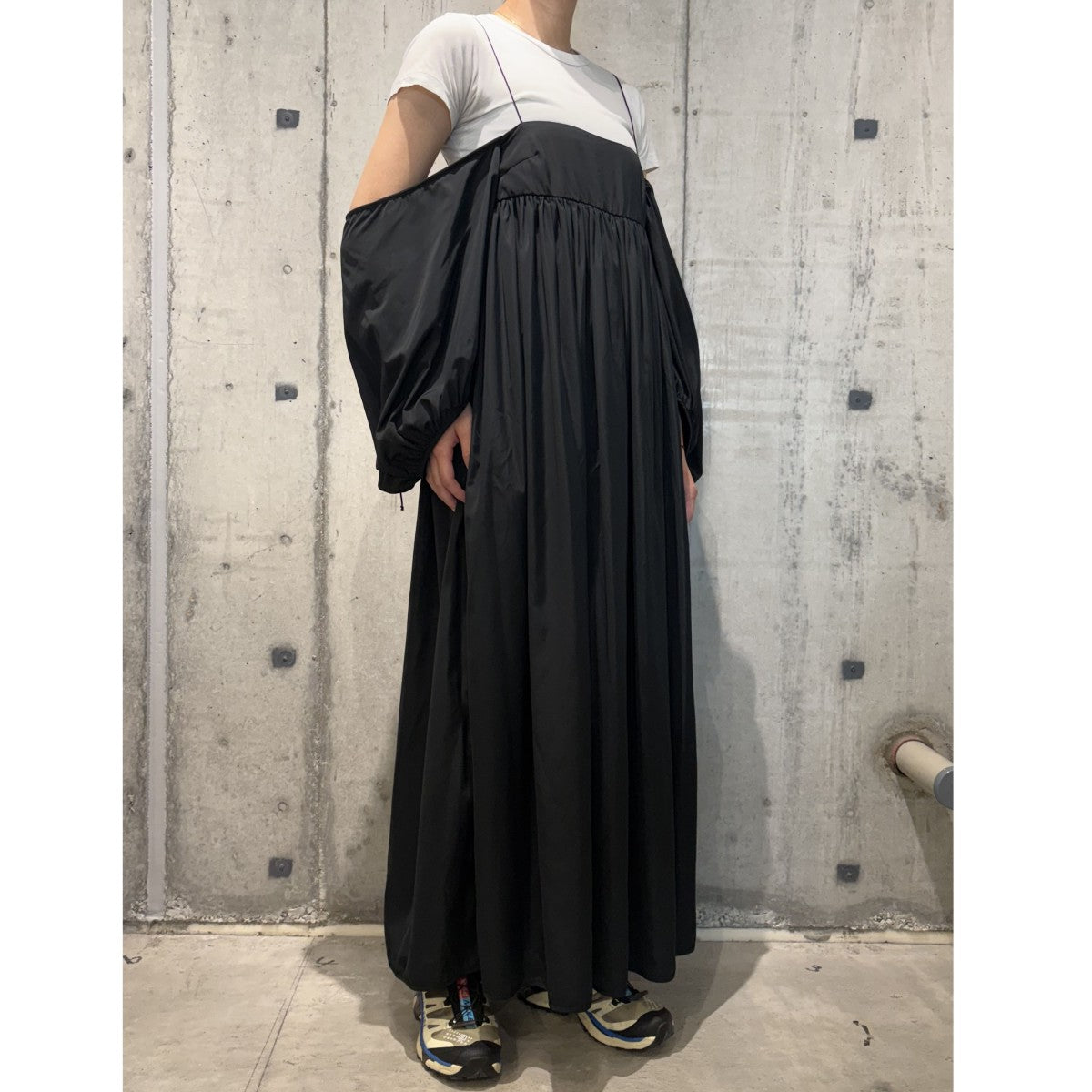 HOLLY GOWNオフショルダーギャザードレスワンピース