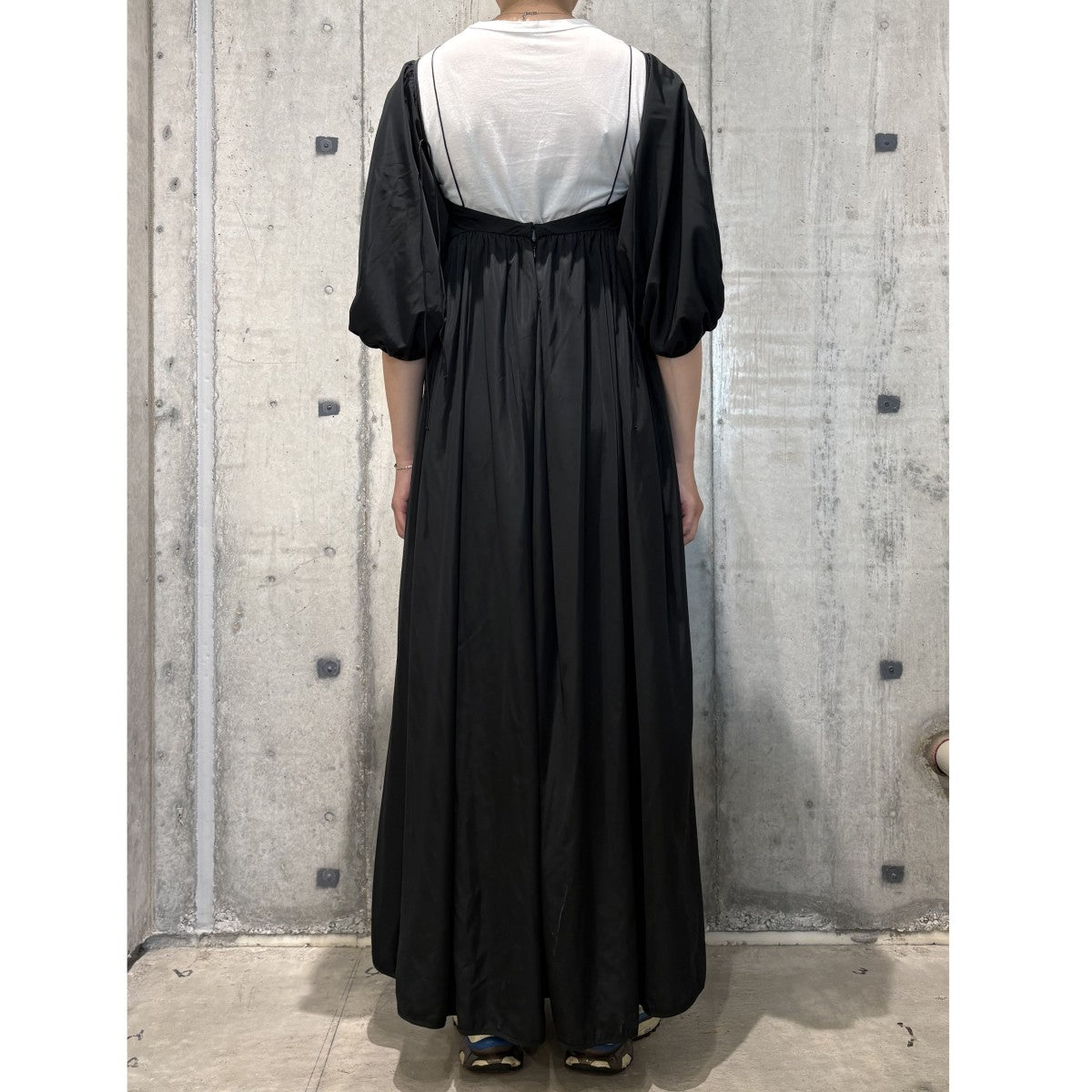 HOLLY GOWNオフショルダーギャザードレスワンピース