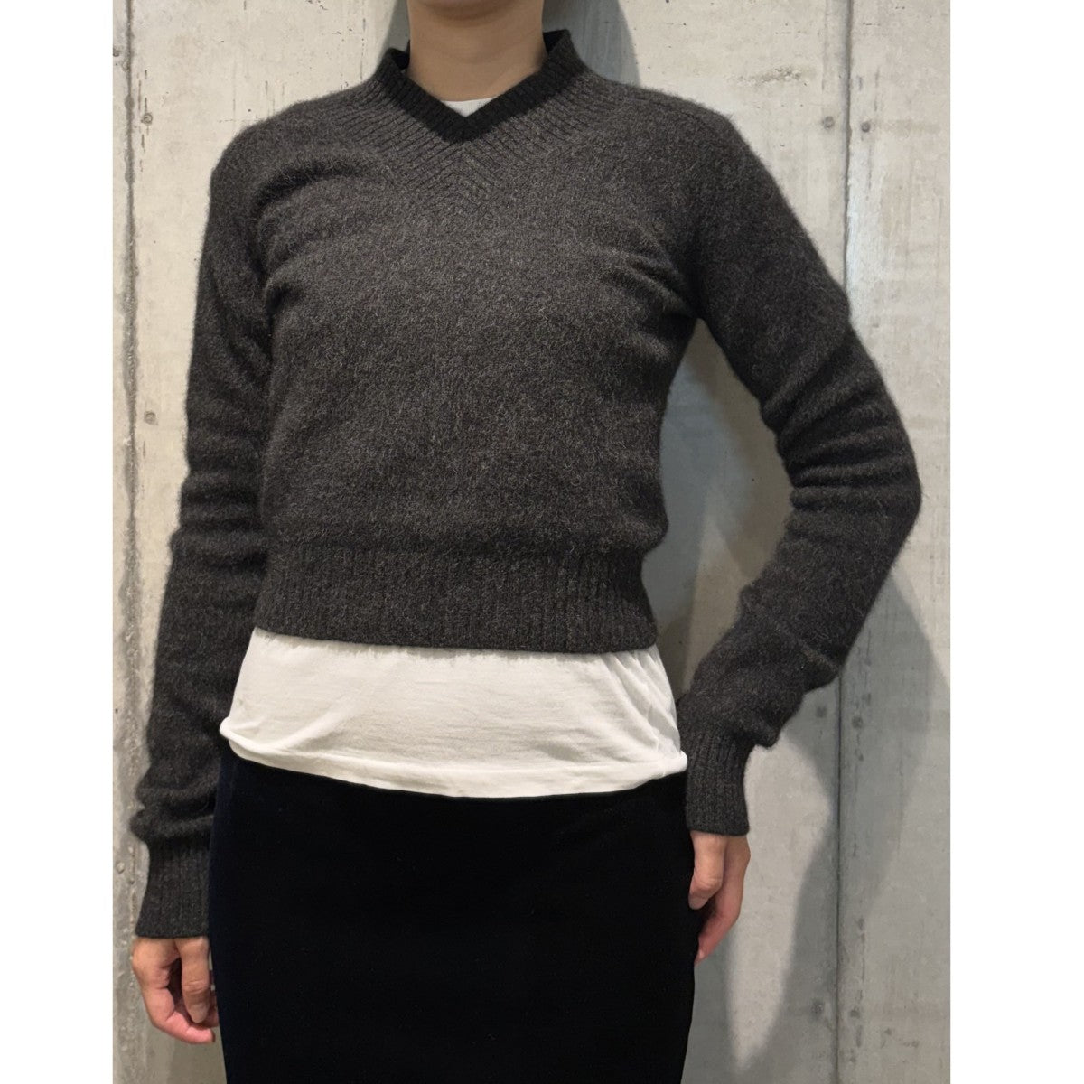 CLANE 25AWYAK V NECK KNIT TOPSヤクウールVネックニットトップス 古着・中古-2枚目のアイテム画像