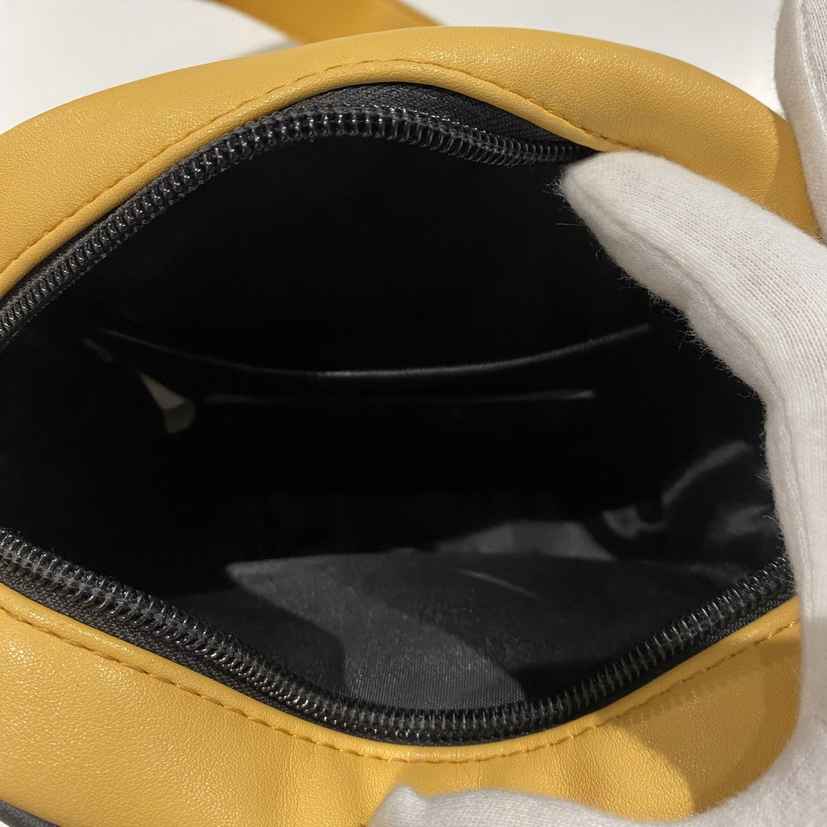 RINKE IGNY Cross Bodybag Oval D LogoオーバルDロゴクロスボディバッグ