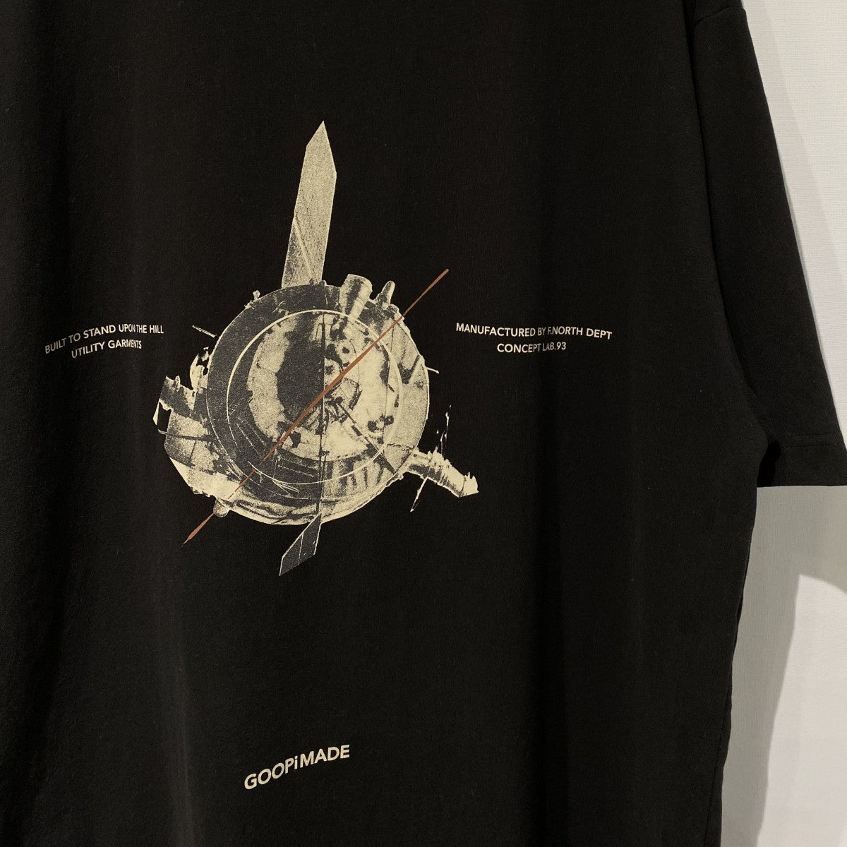 24SSM00-G Lab-93 Graphic T-Shirt TECHテックTシャツ