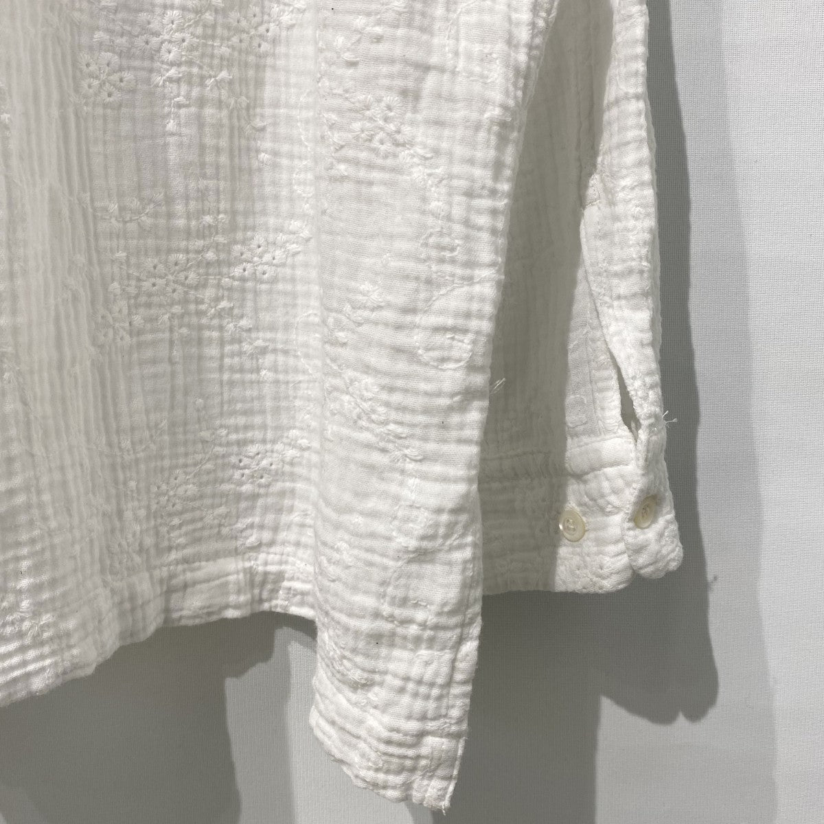 Cotton Gauze Flower Embroidery Shirtコットンガーゼフラワー刺繍シャツ
