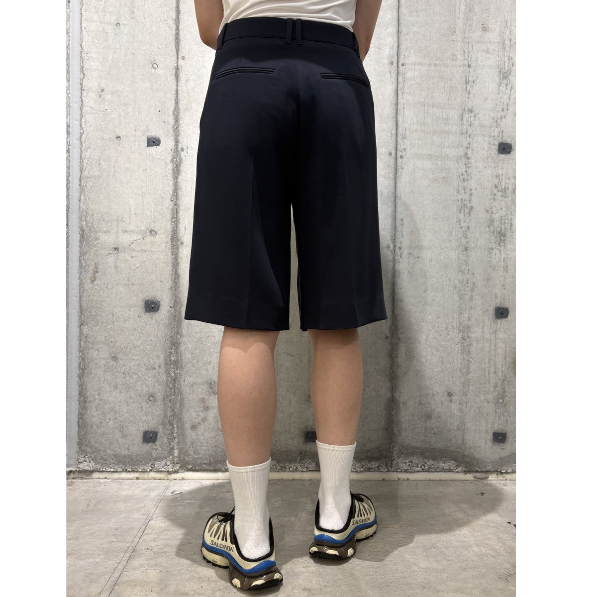 ザロウ　マルコバミューダ　ショートパンツ　ネイビー THE ROW(ザロウ) Trin Bermuda Shortsショーツハーフパンツ ネイビー