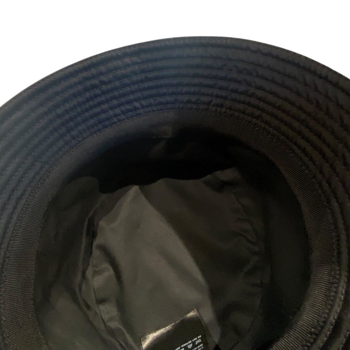 PRADA Re-Nylon BUCKET HATエナメルメタルトライアングルロゴナイロンバケットハット帽子2HC137 古着・中古-4枚目のアイテム画像
